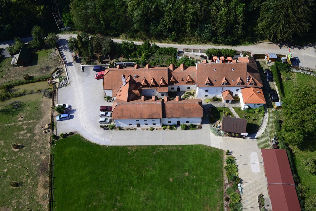Pension Kadlcuv Mlyn Brno Eksteriør billede